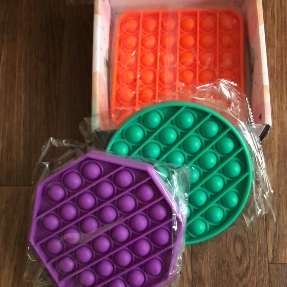 “NIP” Push Pop Bubble Fidgets! Set of 3 - Picture 3 of 4